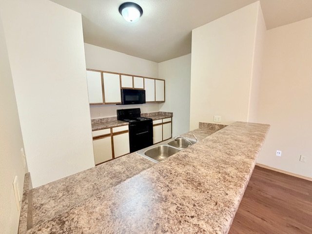 Building Photo - 1153 S Tottenham Ct