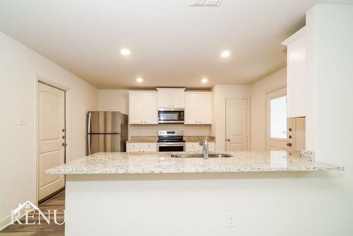 Building Photo - 2806 Praline Ferry