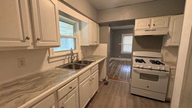 Building Photo - 3712 Upton Ave