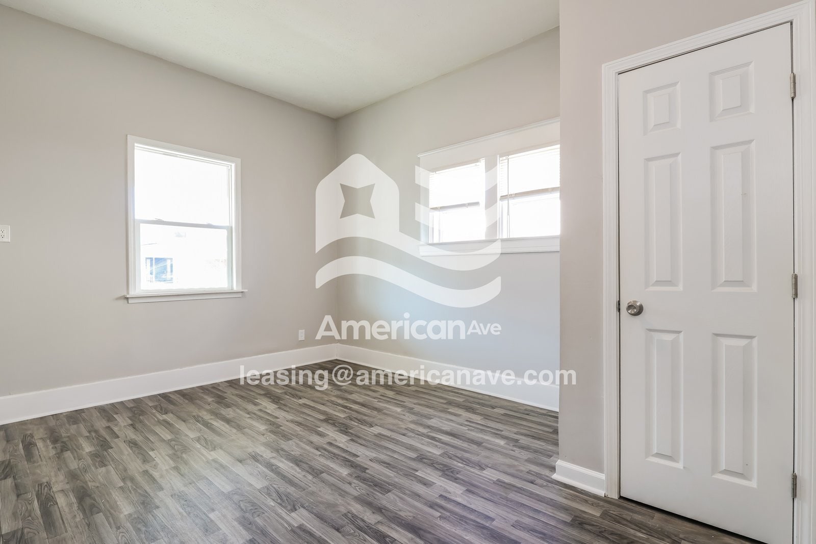 Building Photo - 1849 W Gaulbert Ave