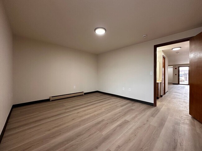 Building Photo - Recently Renovated 1 Bedroom 1 Bath Lower Apartment W/Garage!