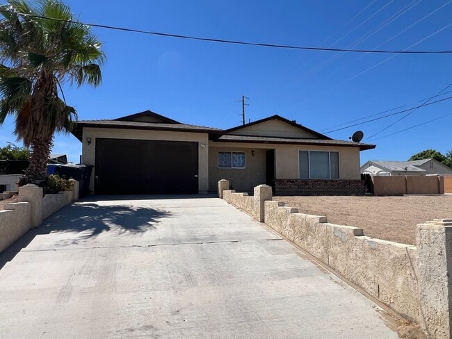 Primary Photo - ** PRICE REDUCED** 3 Bedroom 2 Bathroom Ho...