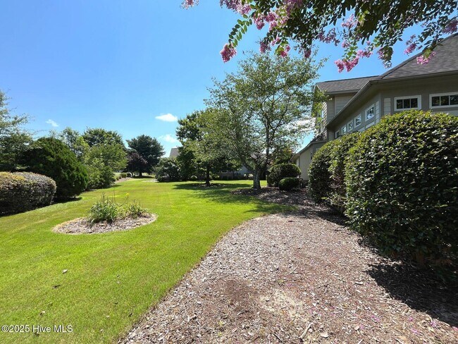 Building Photo - 150 Starland Ln