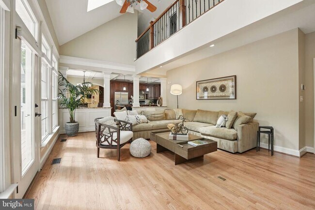 Building Photo - 10714 Kirkland Dr