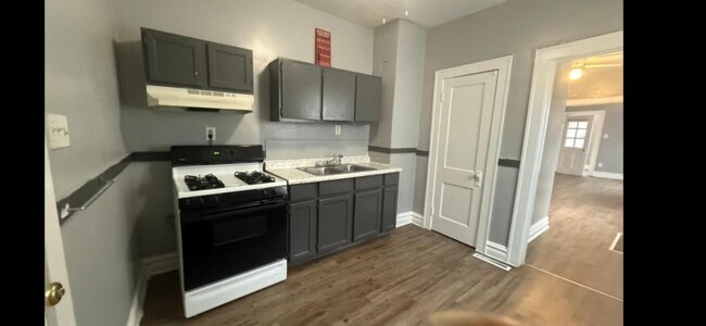 Building Photo - 2685 Adams St