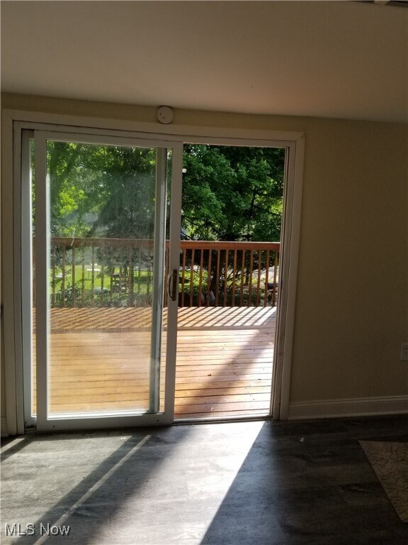 Building Photo - 383 Aqueduct St