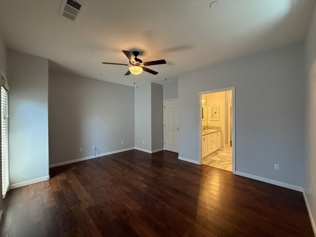 Building Photo - harming 3 bedroom, 2 bathroom single-story...
