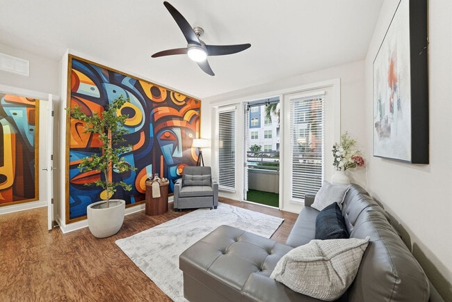 Building Photo - 1700 W Cleveland St