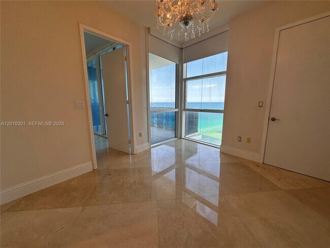 Building Photo - 18101 Collins Ave