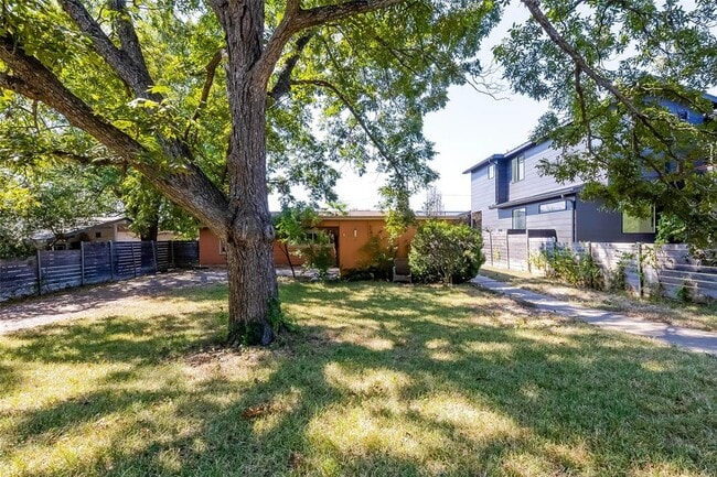 Building Photo - 501 Krebs Ln