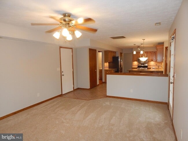 Building Photo - 43974 White Cedar Ln