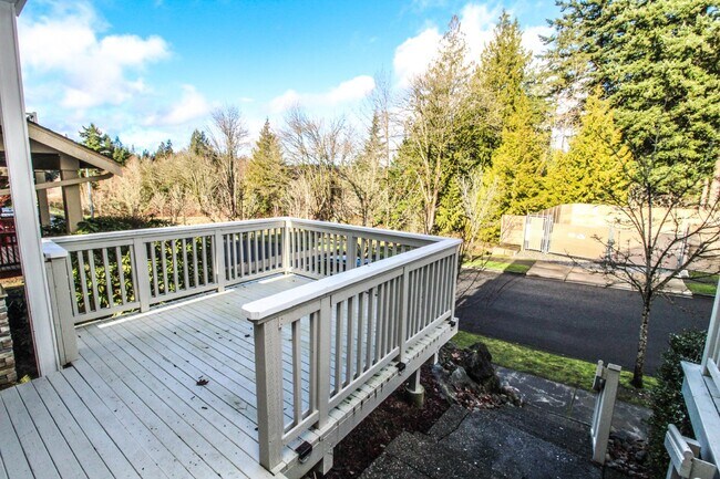 Building Photo - COMING SOON! Beautiful and modern two stor...