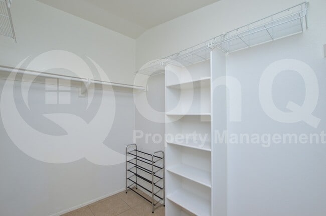 Building Photo - 7950 E Starlight Way