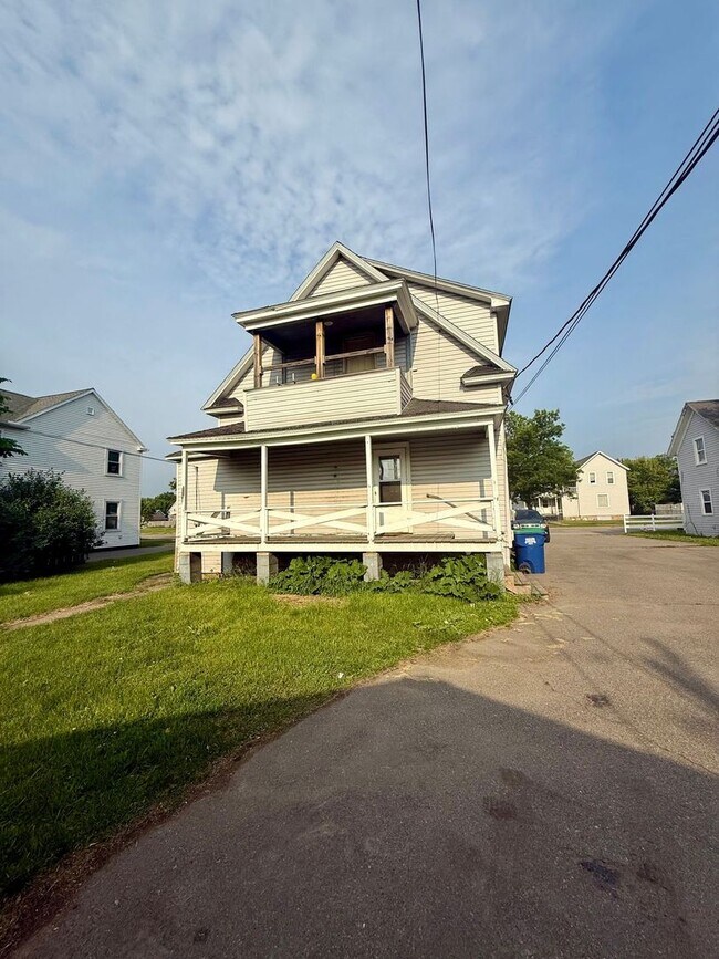 Building Photo - 915 S 3rd Ave