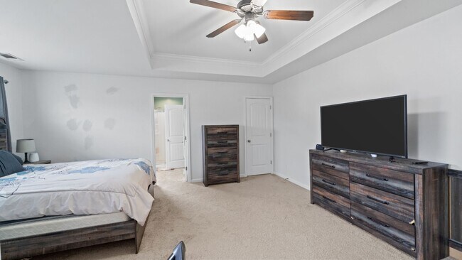 Building Photo - Spacious 3BR Home with Fenced Yard Near Ft. Stewart