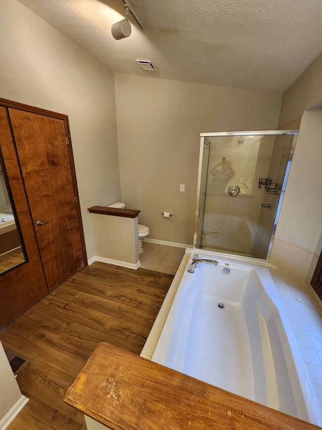 Building Photo - 4 Bedroom Home For Rent in Solon