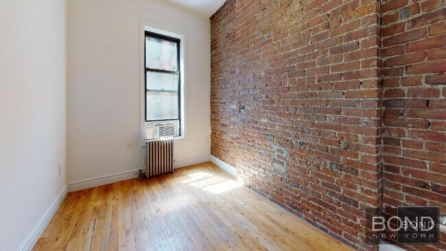 Building Photo - 312 E 91st St
