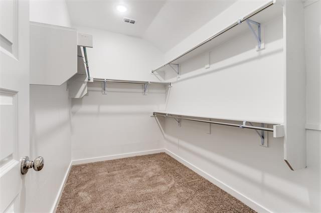 Building Photo - 2413 Spring Side Dr