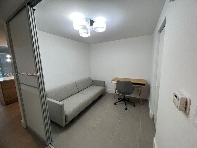 Building Photo - 16385 Biscayne Blvd