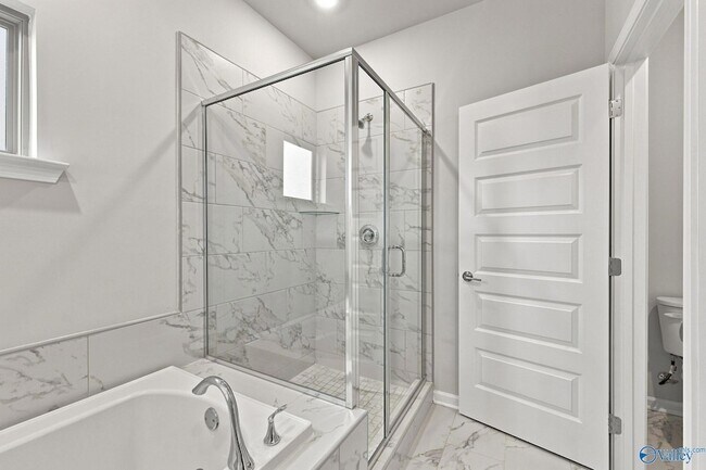 Building Photo - 7211 Holly Creek Dr SE