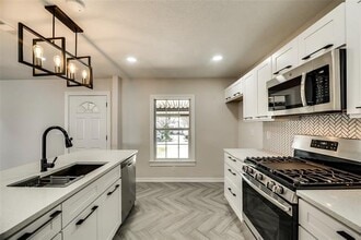 Building Photo - 4332 Diaz Ave