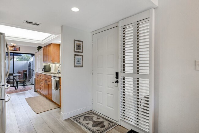 Building Photo - ** RETREAT AT NAPLES ** 3 BED / 2 BATH - C...
