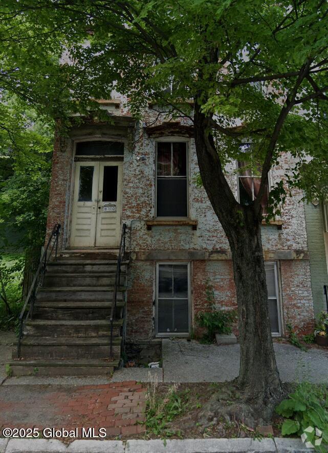 Building Photo - 153 4th Ave