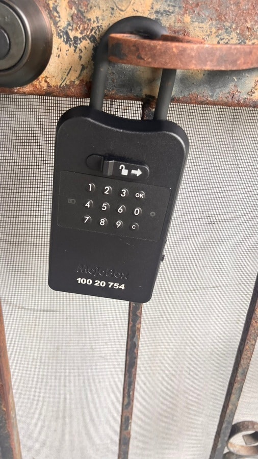 Building Photo - 2217 W 39th-