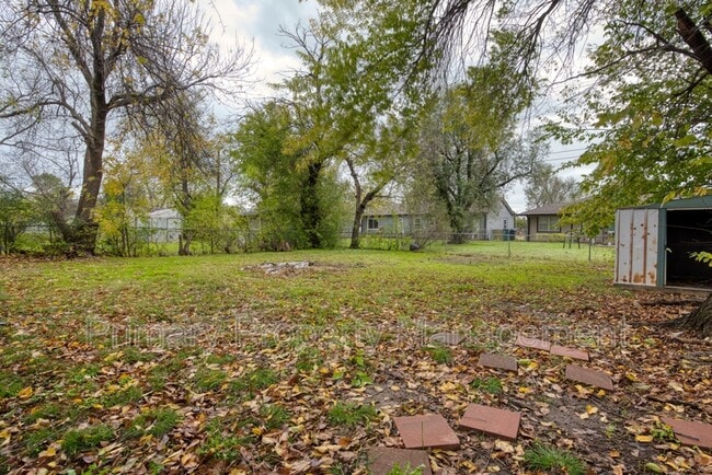 Building Photo - 3004 Somerset Pl