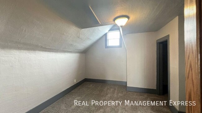 Building Photo - 1125 N Minnesota Ave