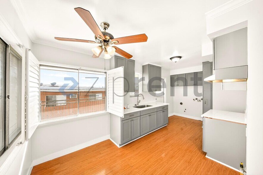 Building Photo - 2303 W Beverly Blvd