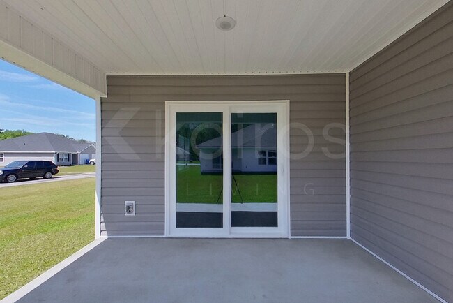 Building Photo - 10 Camper Cir