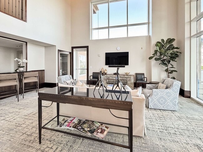 Building Photo - A 2 BR Lifestyle of Luxury at One Vinings Mountain!