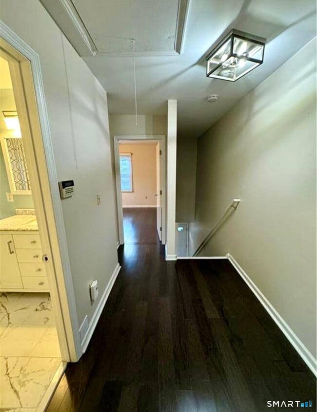 Building Photo - 41 Nash Pl