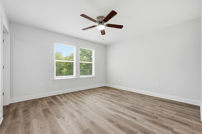 Building Photo - NEW Construction, be the FIRST to occupy this beautiful townhouse in Fort Walton Beach!