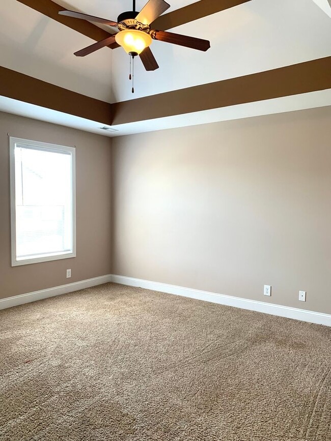 Building Photo - 3488 Sikorsky Ln