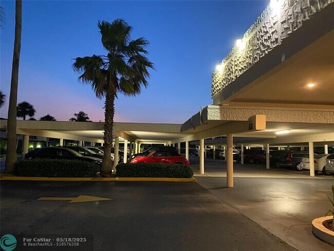 Building Photo - 6000 N Ocean Blvd