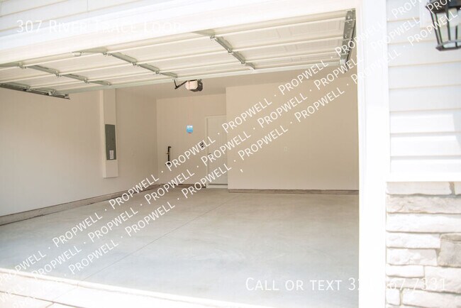 Building Photo - 307 River Trce Lp