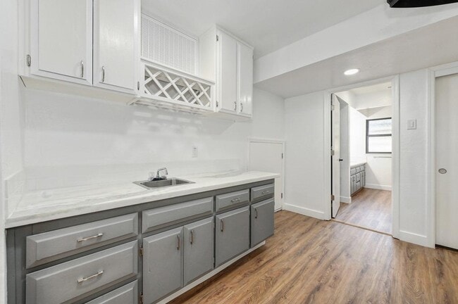 Building Photo - 23986 Oakmont Way