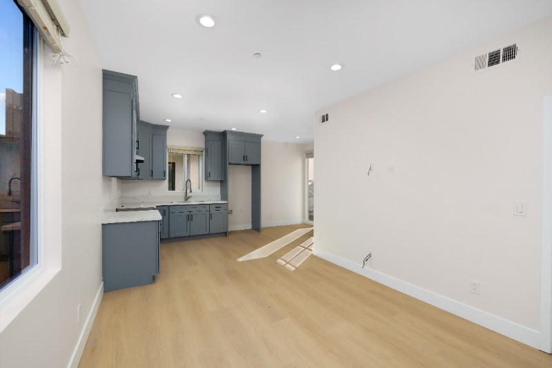 Building Photo - 6914 Walker Ave