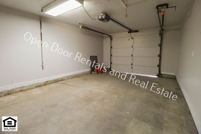 Building Photo - 6305 Salge Dr