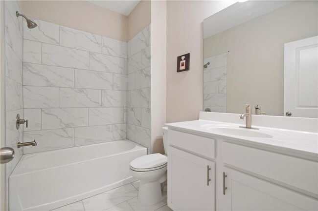 Building Photo - 2975 Western Highland Blvd