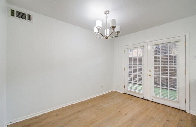 Building Photo - 4040 San Felipe St