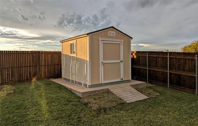 Building Photo - 704 Rivers Creek Ln