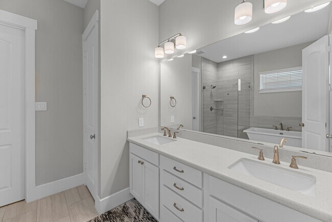 Building Photo - 11 Thorpe Ln