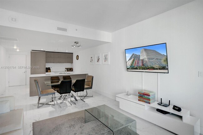 Building Photo - 1300 S Miami Ave