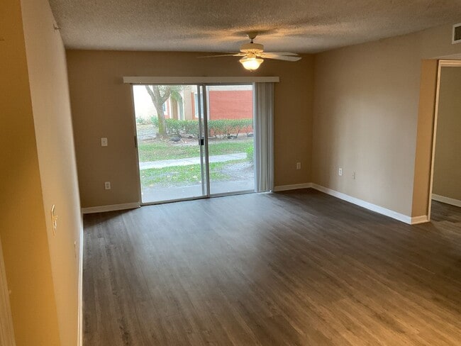 Building Photo - The Grand Isles - Seaspray