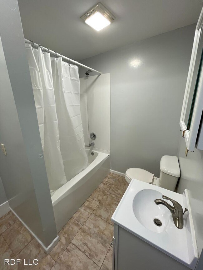 Building Photo - 3 br, 1.5 bath House - 1527 N. Ripley Street