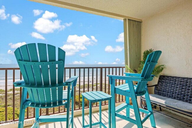 Building Photo - Oceanfront Oasis