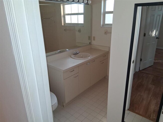 Building Photo - 5001 NW 31 St